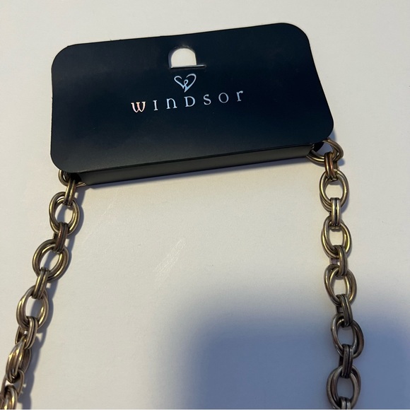 Windsor Chunky Statement Necklace - Picture 5 of 6